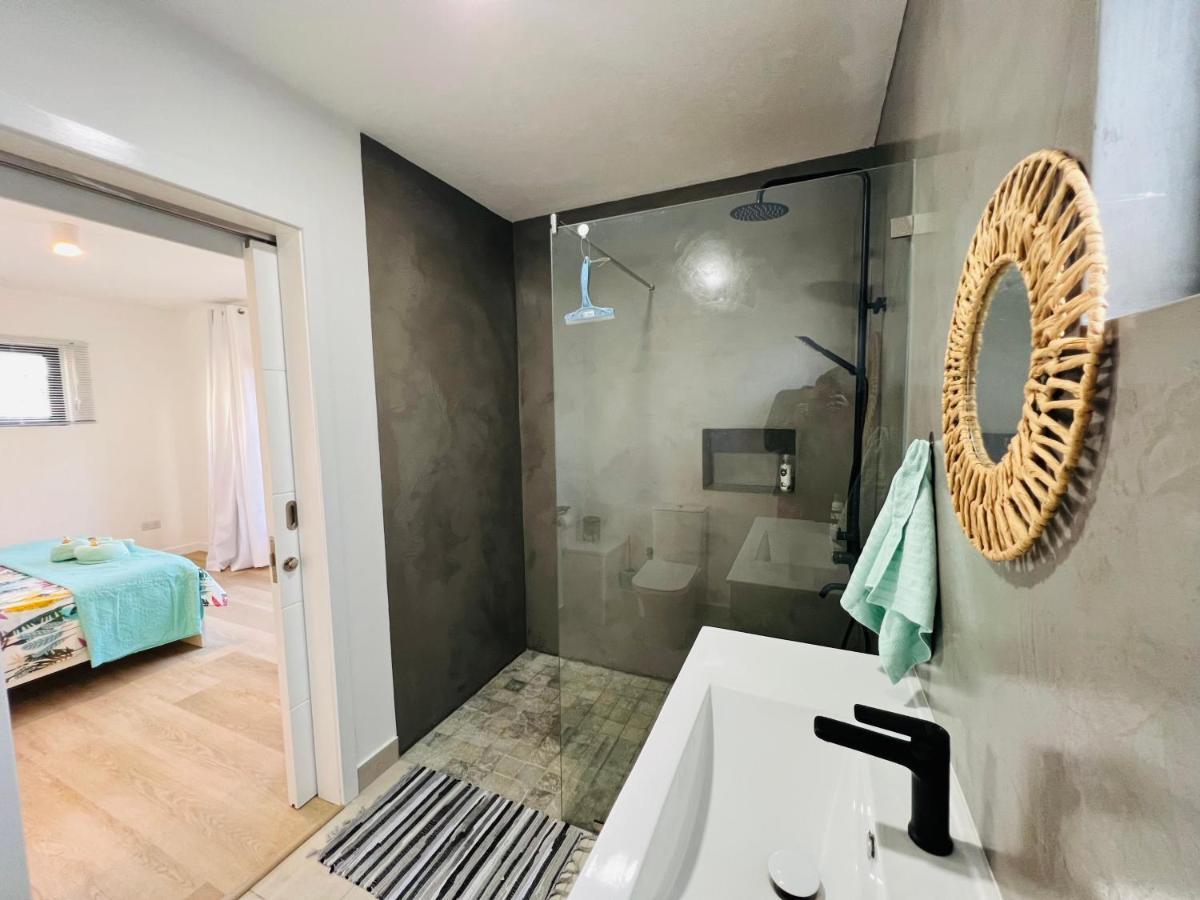 Into The Sea - Modern Home Close To The Beach Albion Extérieur photo